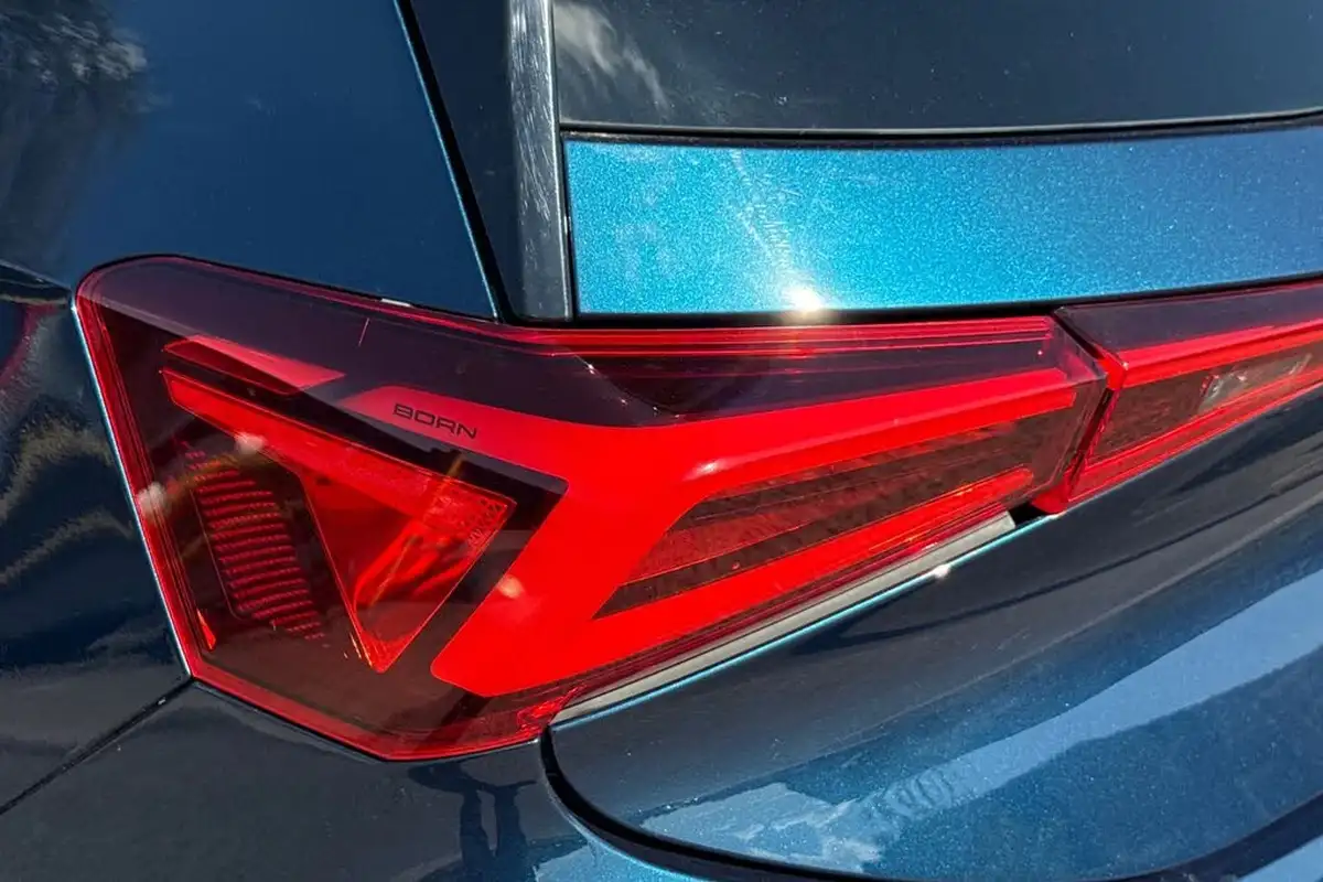 2022-cupra-born-e-v3-204ps-58kwh-big-27