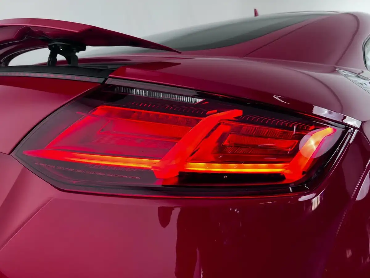 2016-audi-tt-coupe-18-tfsi-s-line-big-13