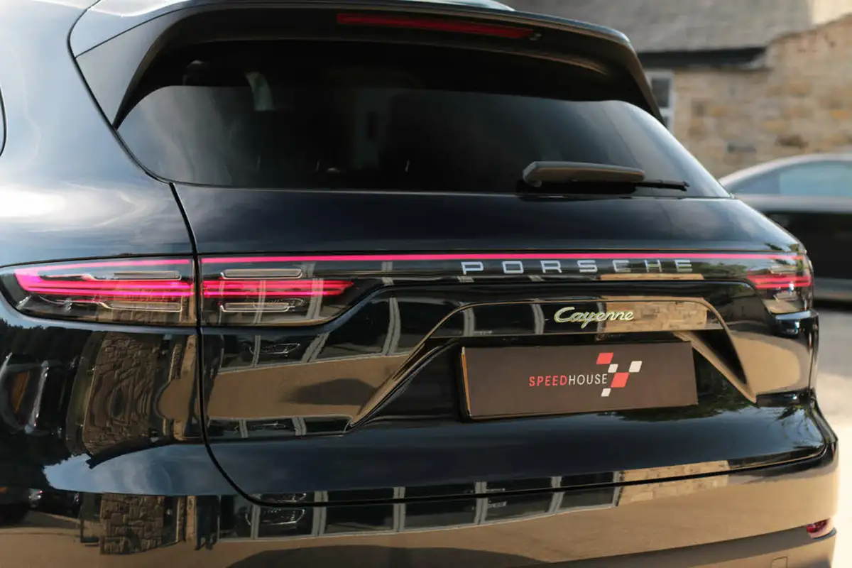 2021-porsche-cayenne-30-v6-e-hybrid-462ps-station-wagon-big-37