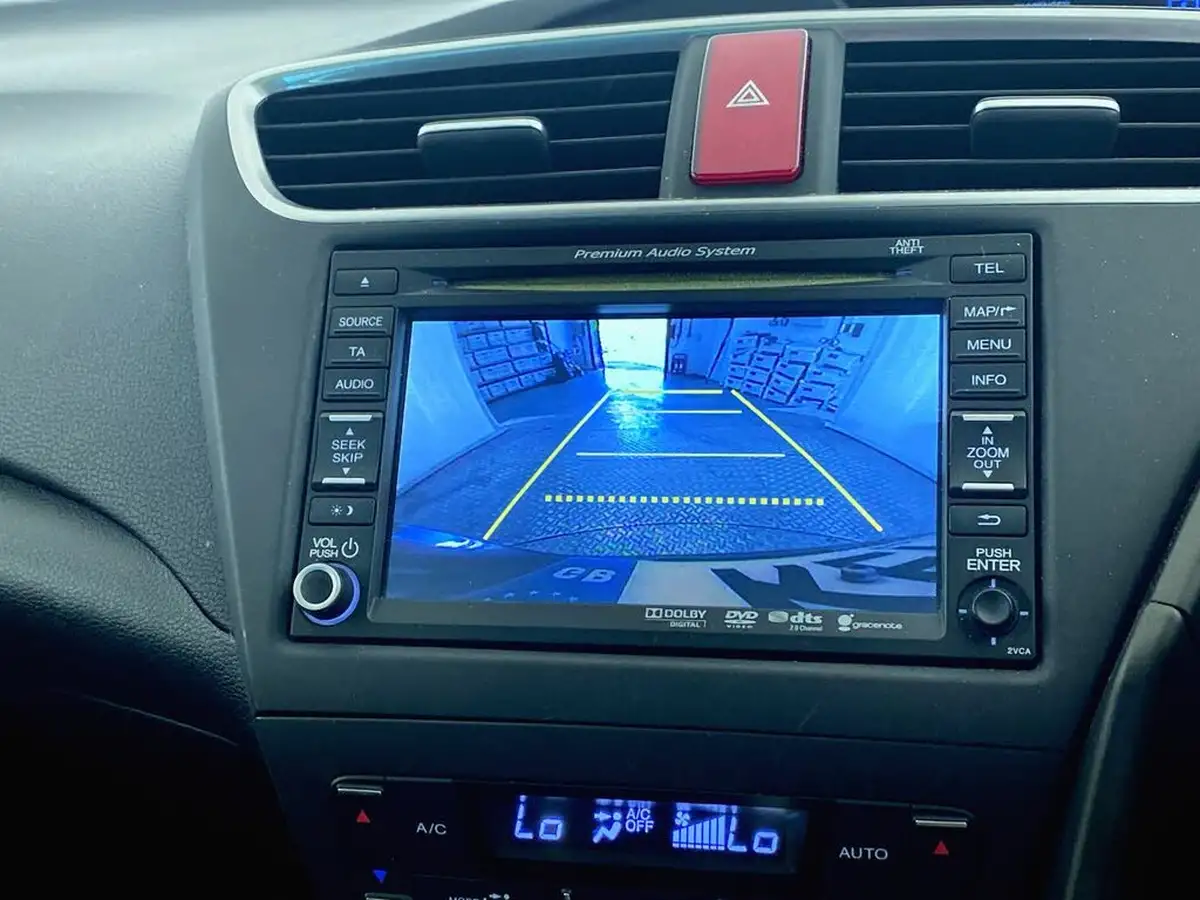 2014-honda-civic-18-sr-hatchback-big-18