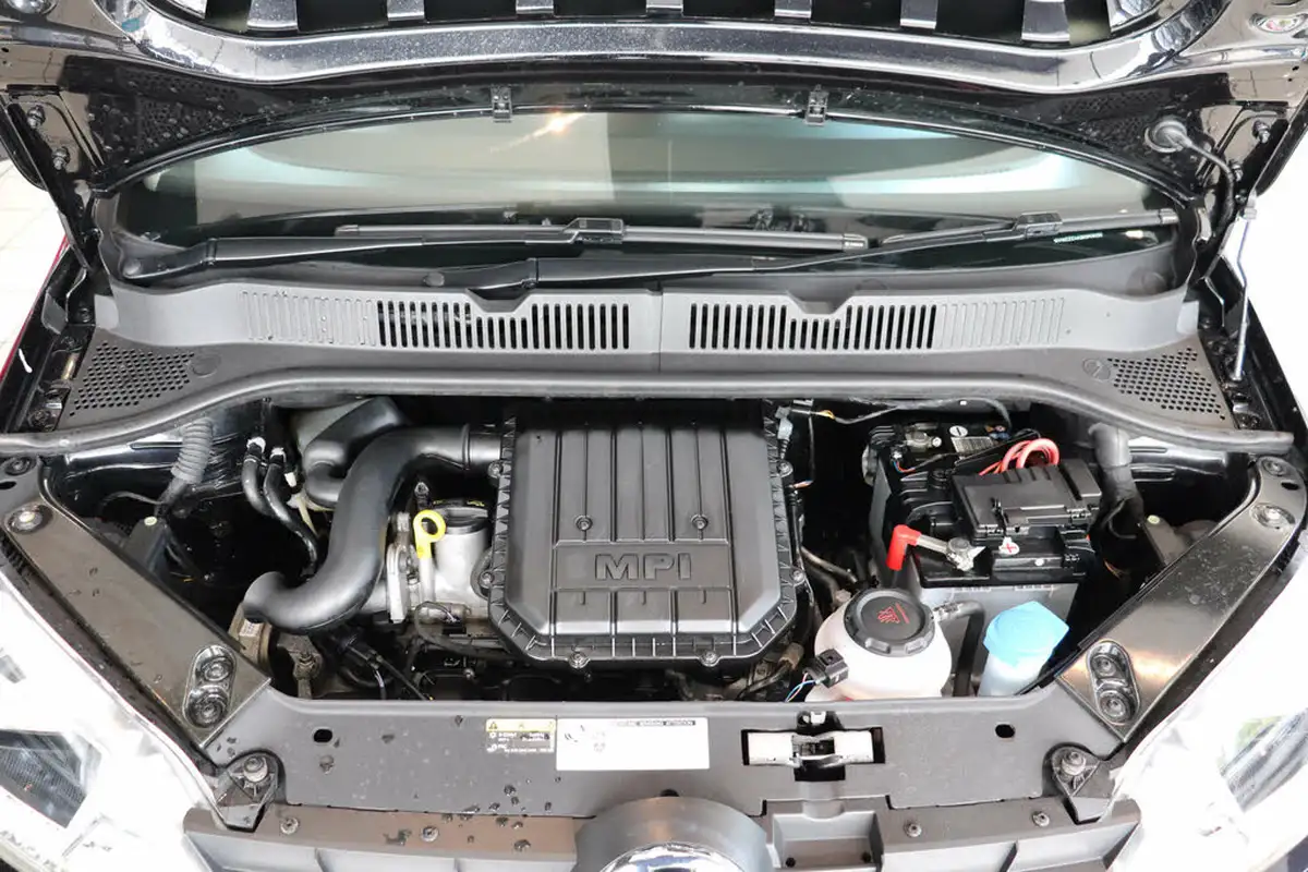 2018-volkswagen-up-10-move-up-ss-3d-big-57