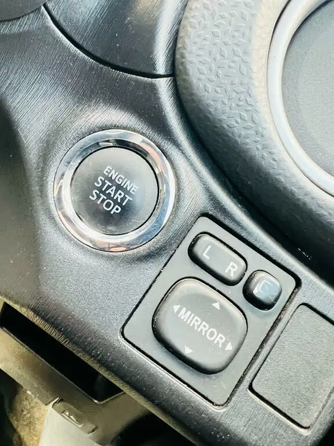 2012-toyota-yaris-133-tr-5d-m-drive-s-big-26