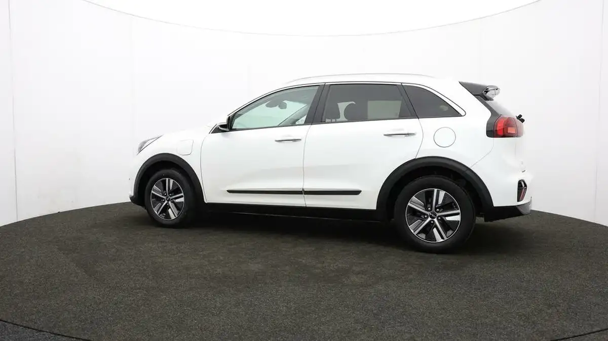 2021-kia-niro-16-gdi-phev-3-42in-cluster-big-73
