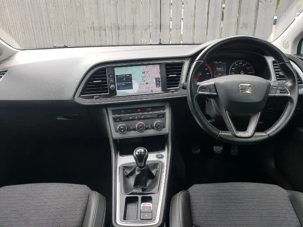 2017-seat-leon-14-tsi-xcellence-technology-hatchback-big-2