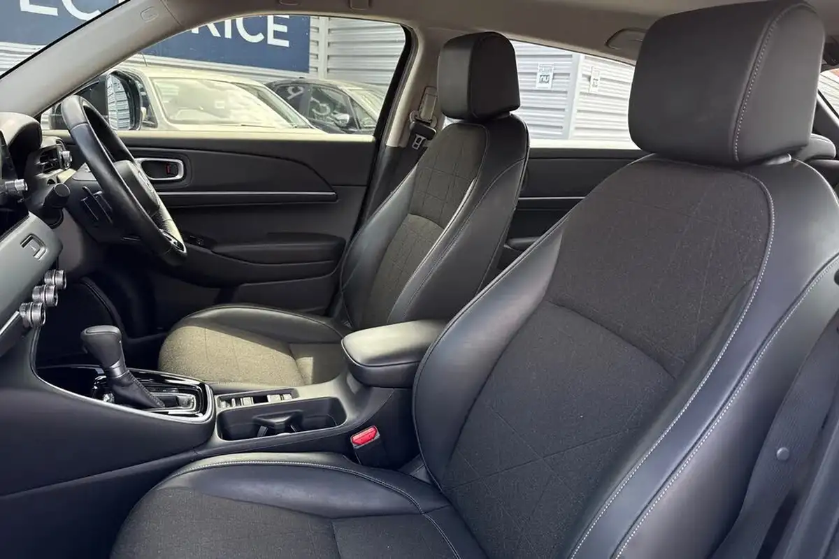 2022-honda-hr-v-15-i-mmd-advance-big-41