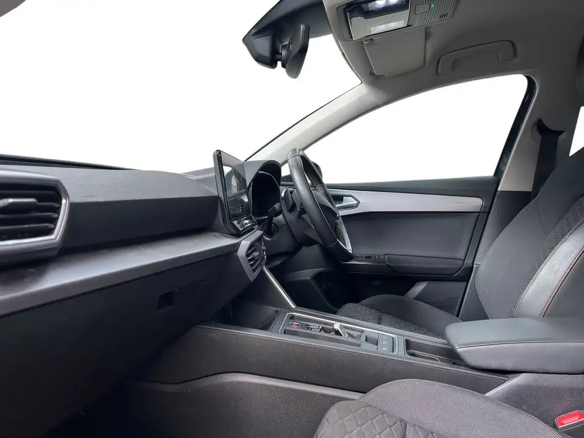2021-seat-leon-14-e-hybrid-fr-hatchback-big-8