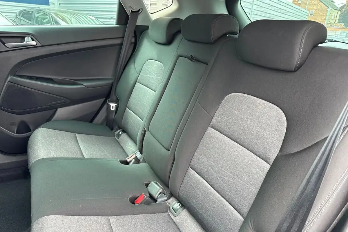 2021-hyundai-tucson-16crdi-se-nav-115ps-big-18