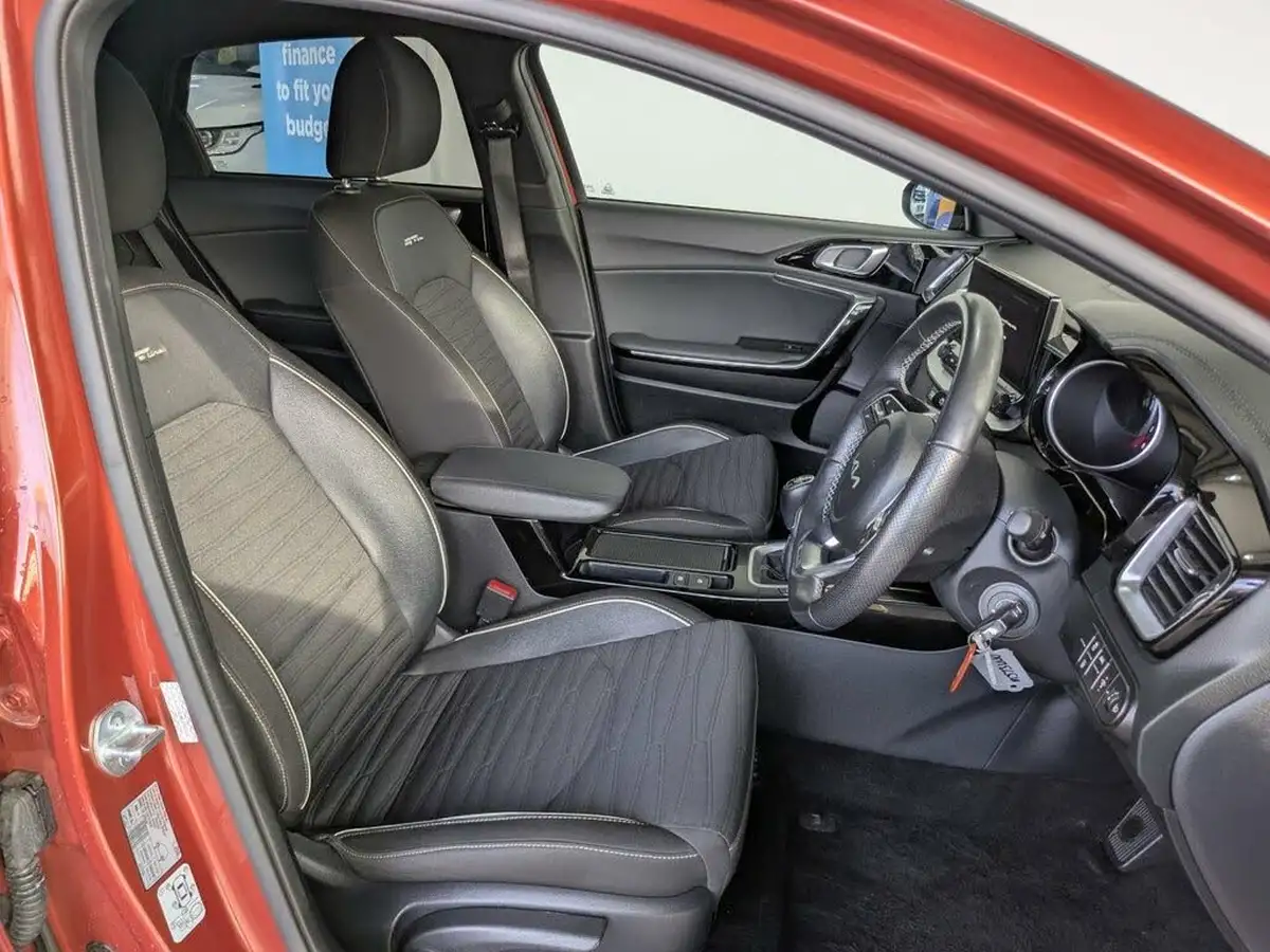 2023-kia-ceed-15-t-gdi-gt-line-158bhp-big-30