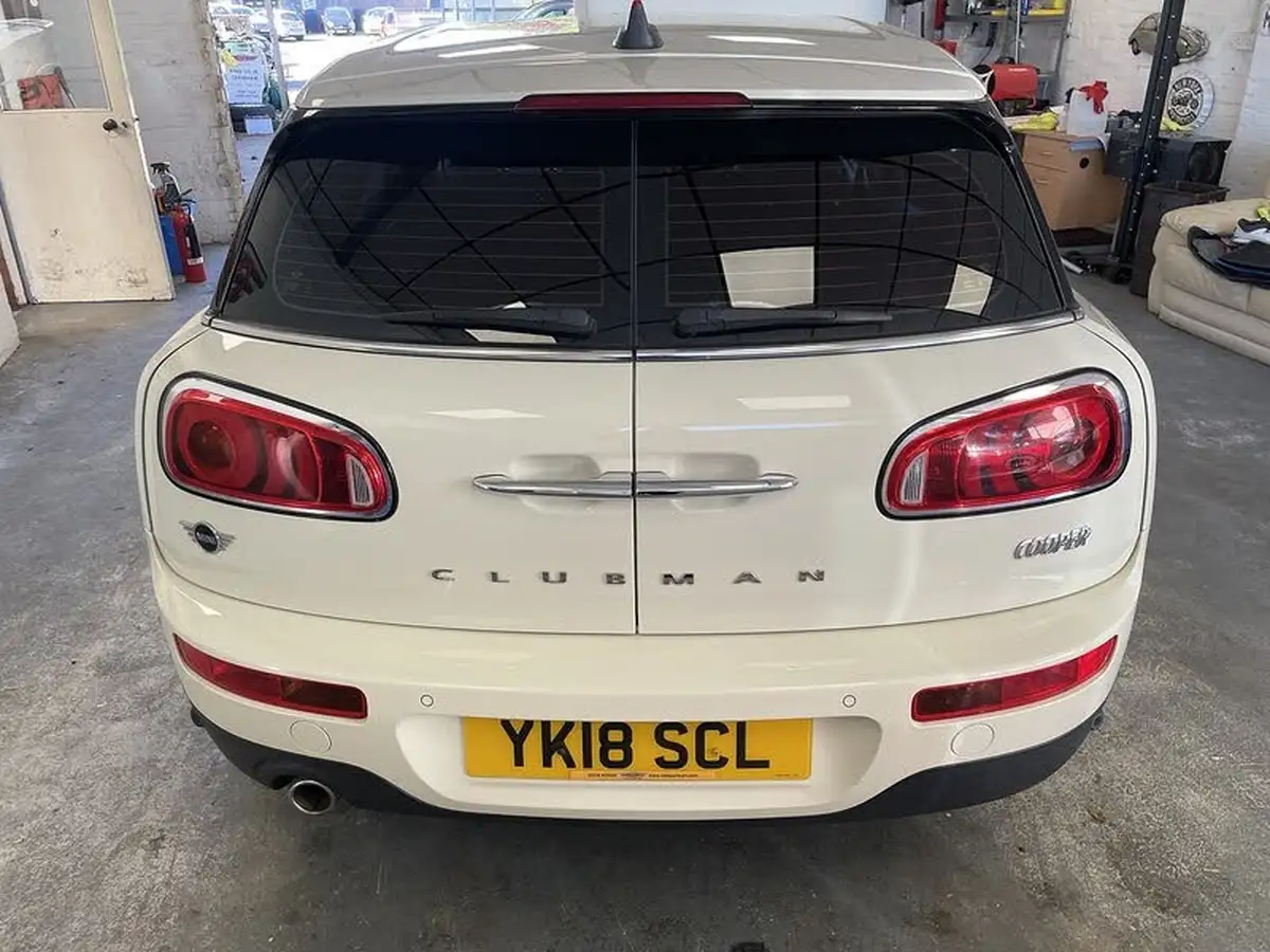 2018-mini-clubman-15-cooper-auto-big-8