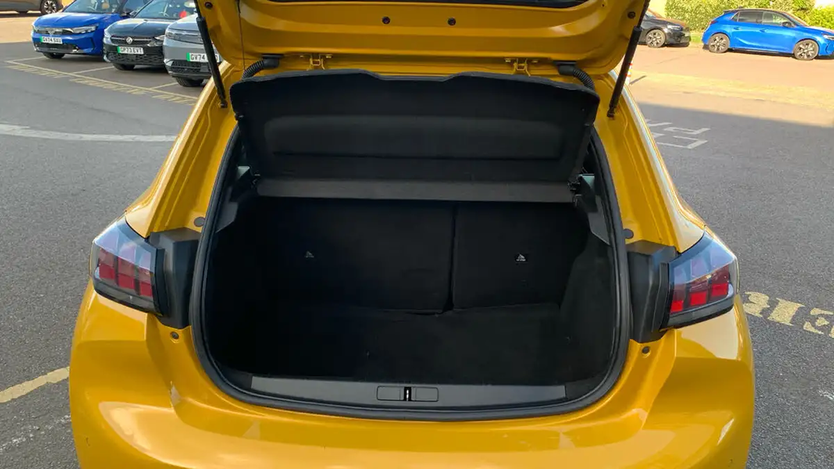 2023-peugeot-208-12-puretech-active-premium-big-18