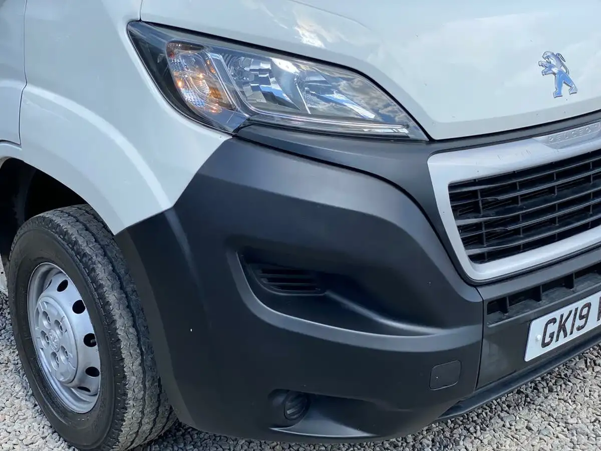 2019-peugeot-boxer-20-bluehdi-professional-335-l3-h2-big-23