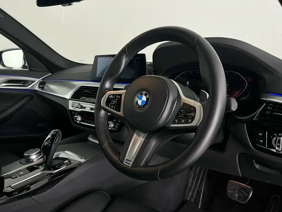 2020-bmw-5-series-20td-520d-m-sport-190ps-mht-saloon-4d-big-13