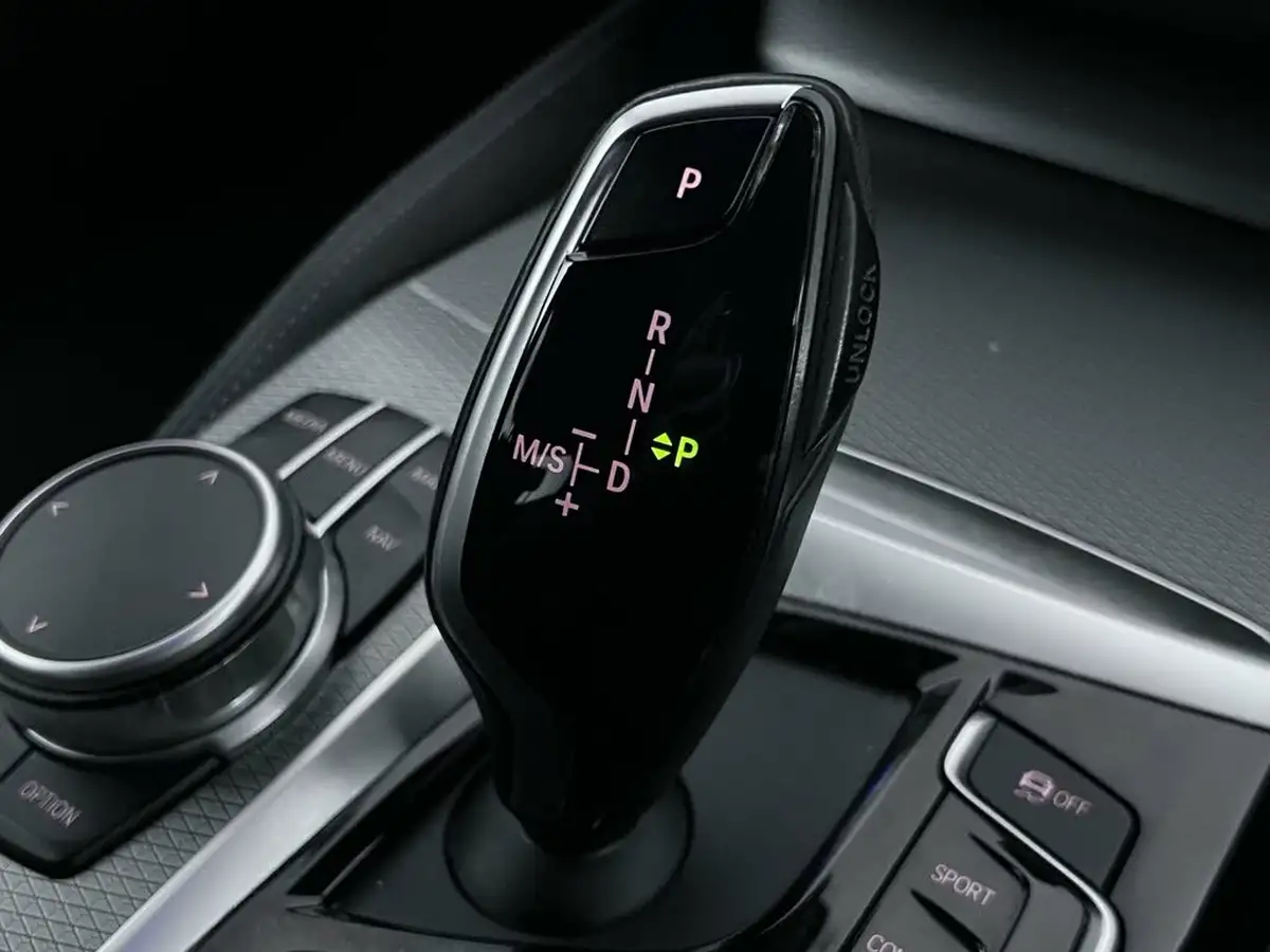 2020-bmw-5-series-20td-520d-m-sport-190ps-mht-saloon-4d-big-37