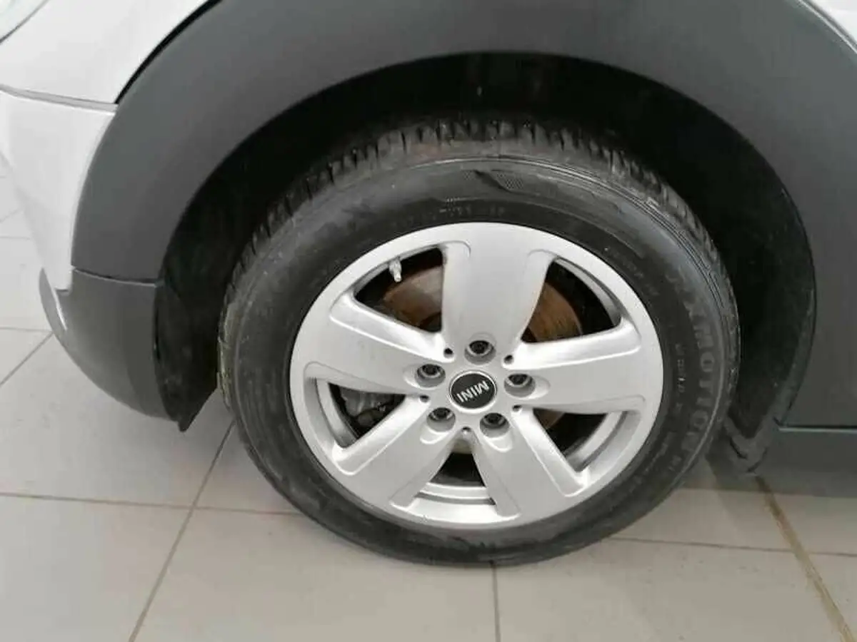 2018-mini-clubman-15-cooper-big-12