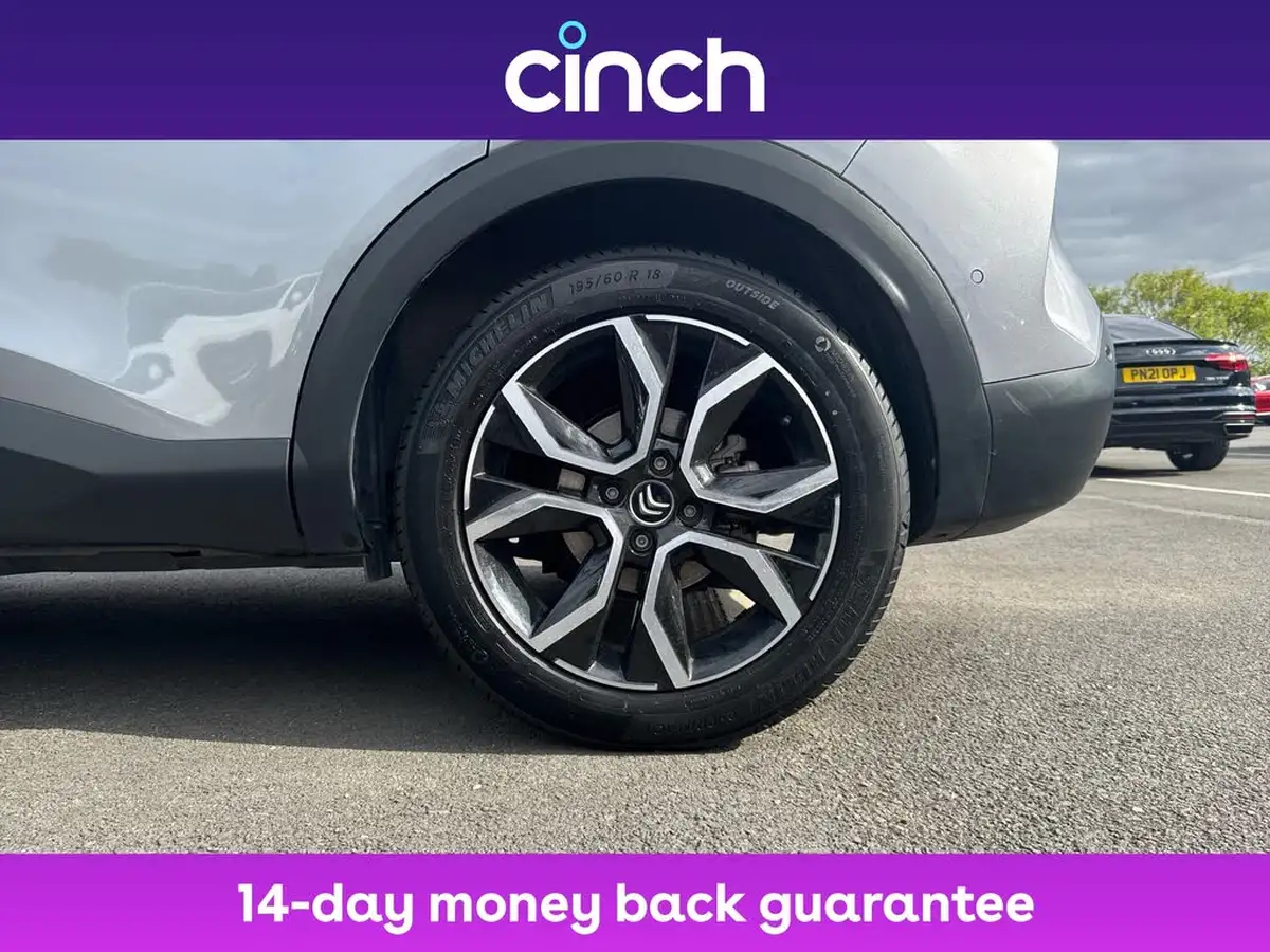 2022-citroen-c4-e-shine-big-24