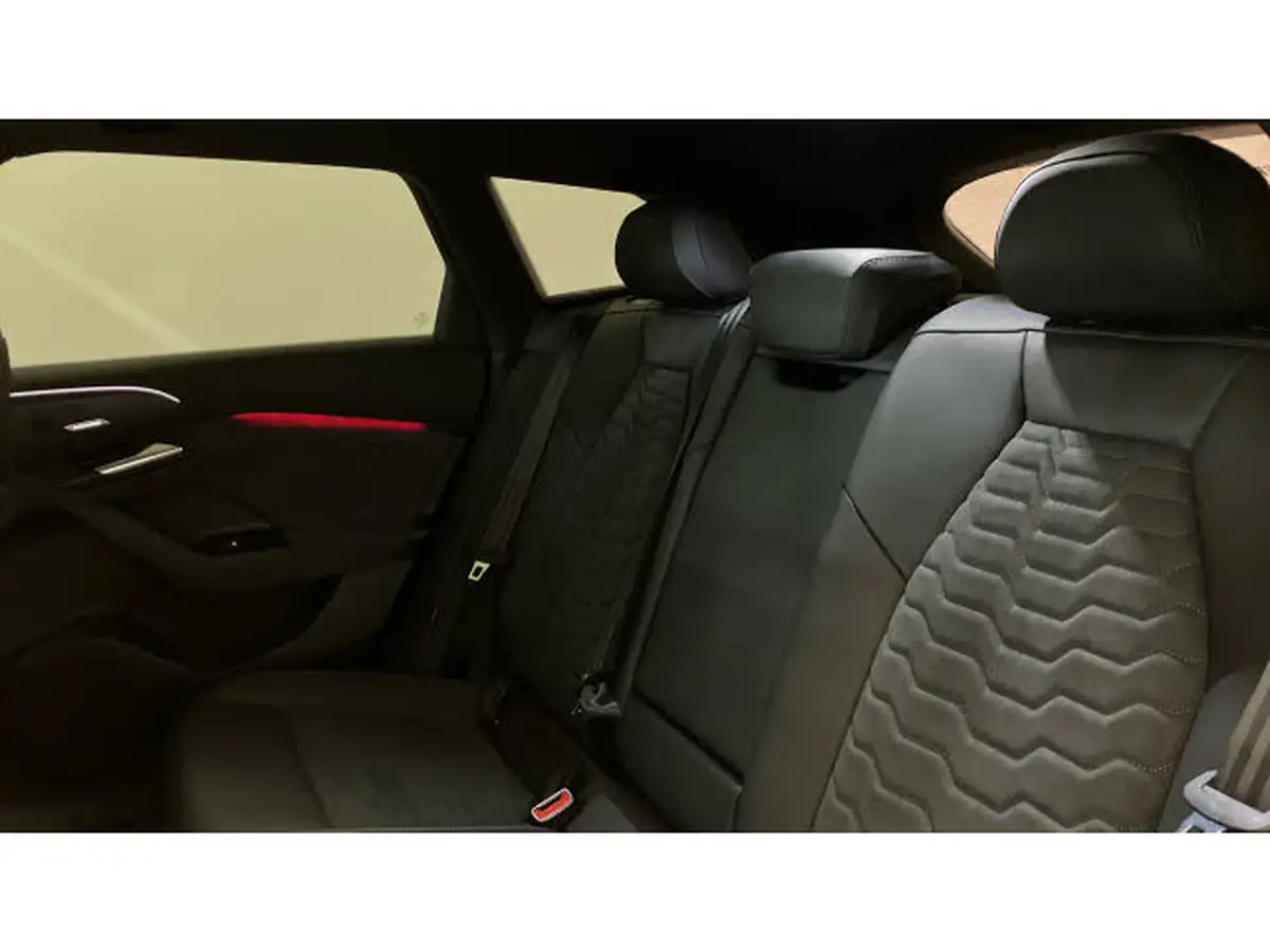 2025-audi-a6-e-tron-e-launch-edition-big-15