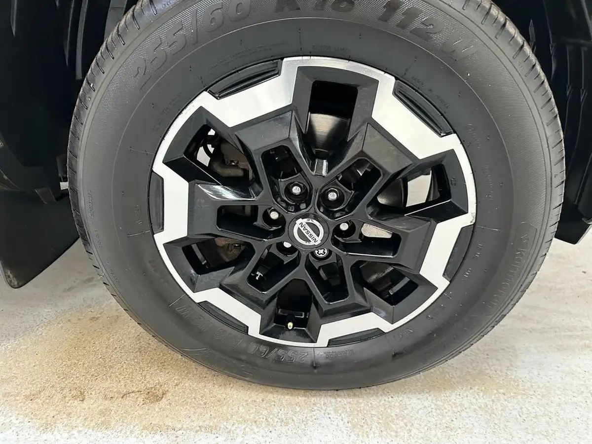 2019-nissan-navara-23dci-tt-tekna-8-navileather-auto-big-33
