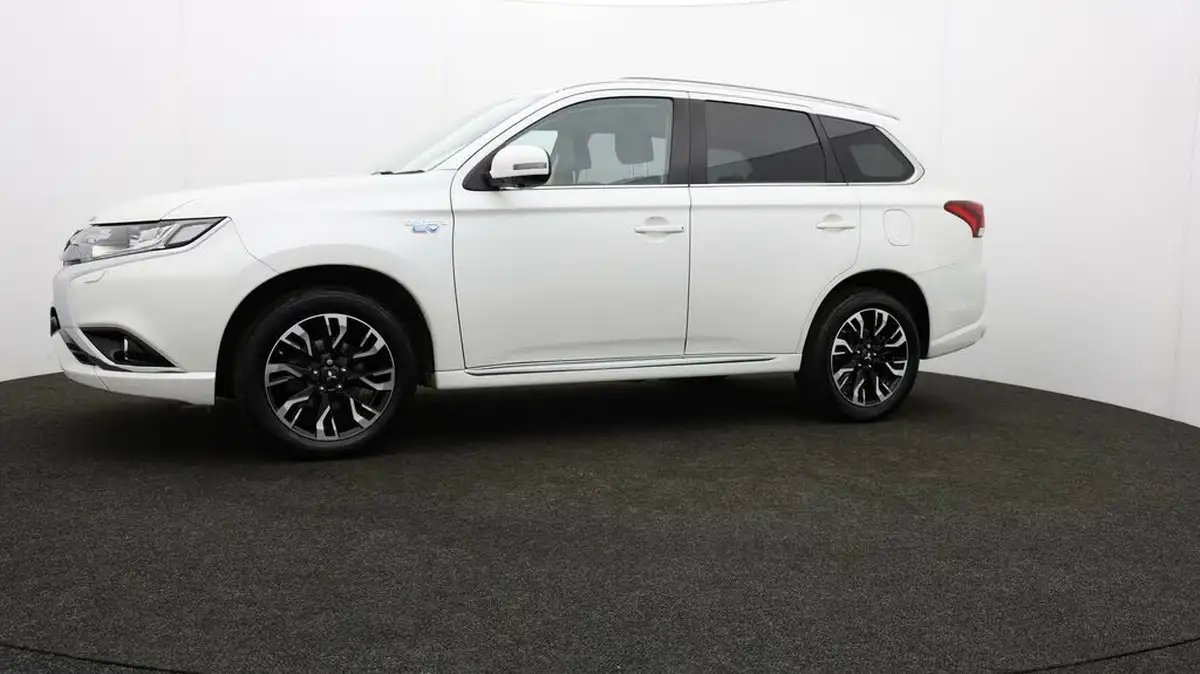 2017-mitsubishi-outlander-20-4h-phev-big-63