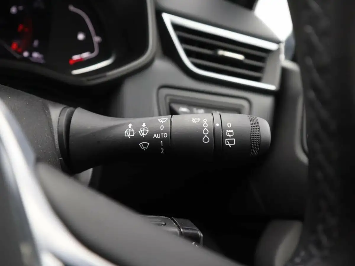 2023-renault-clio-10-tce-evolution-big-22