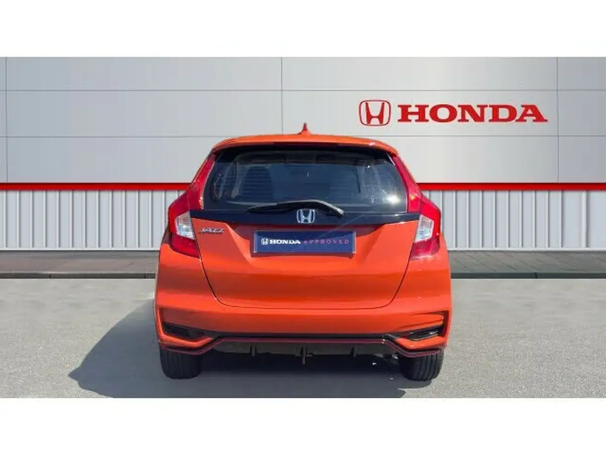 2018-honda-jazz-15-i-vtec-sport-navi-cvt-big-6