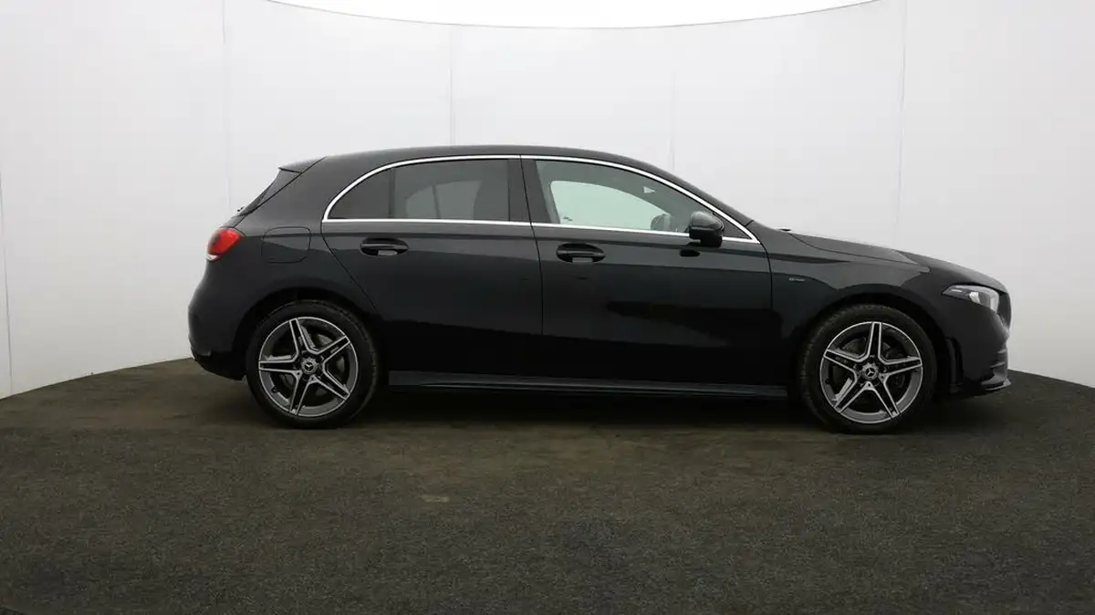 2021-mercedes-benz-a-class-13-a250e-amg-line-hatchback-5d-big-50