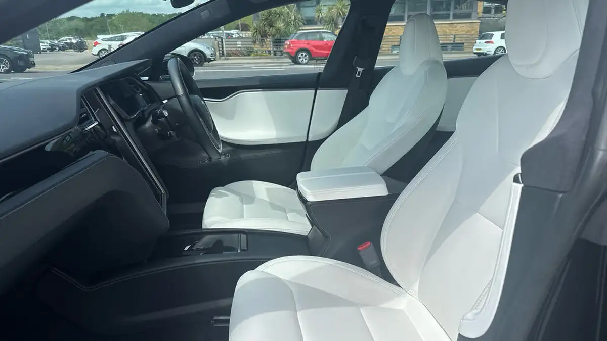2020-tesla-model-s-e-ludicrous-performance-big-2