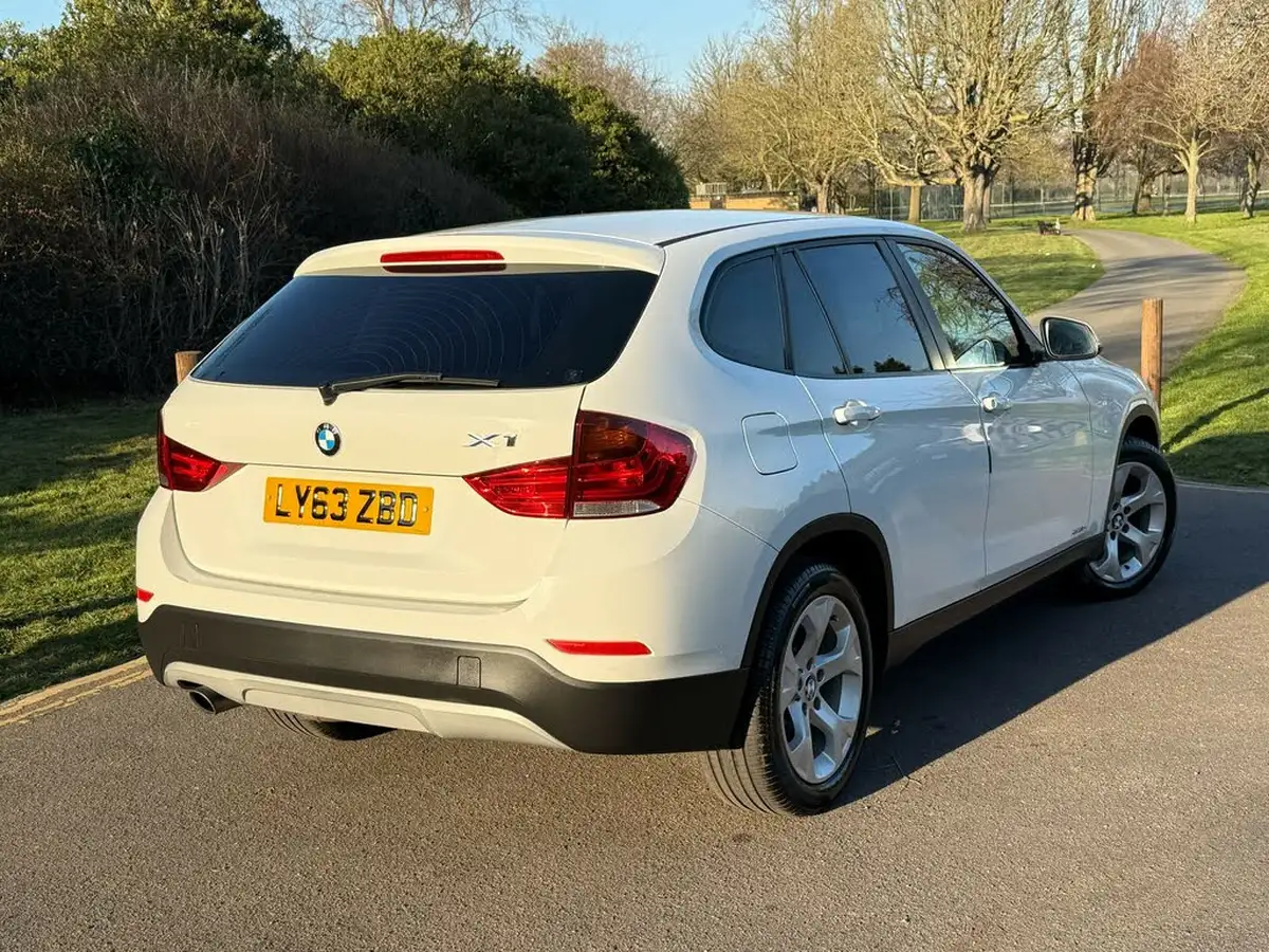 2013-bmw-x1-big-19