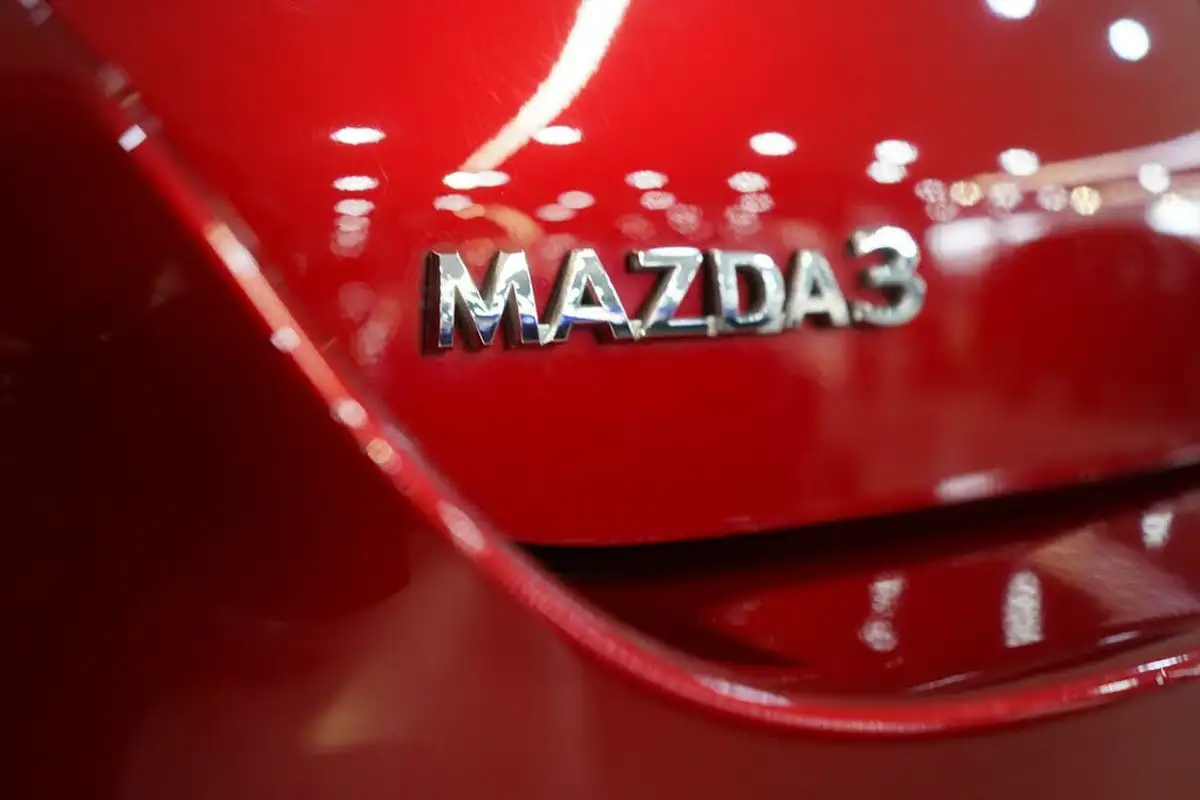2019-mazda-mazda3-20-gt-sport-tech-180ps-saloon-4d-auto-big-72
