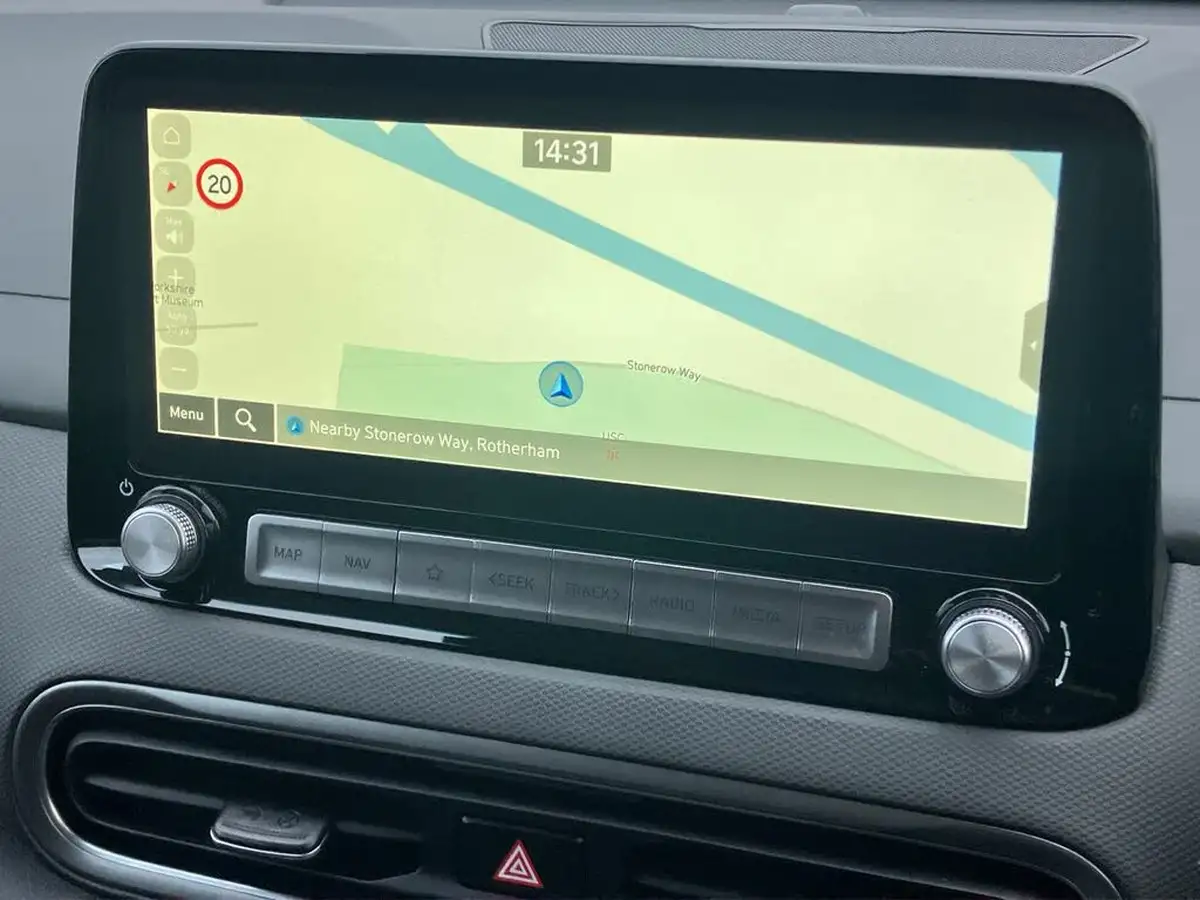 2023-hyundai-kona-e-premium-136ps-39kwh-big-12