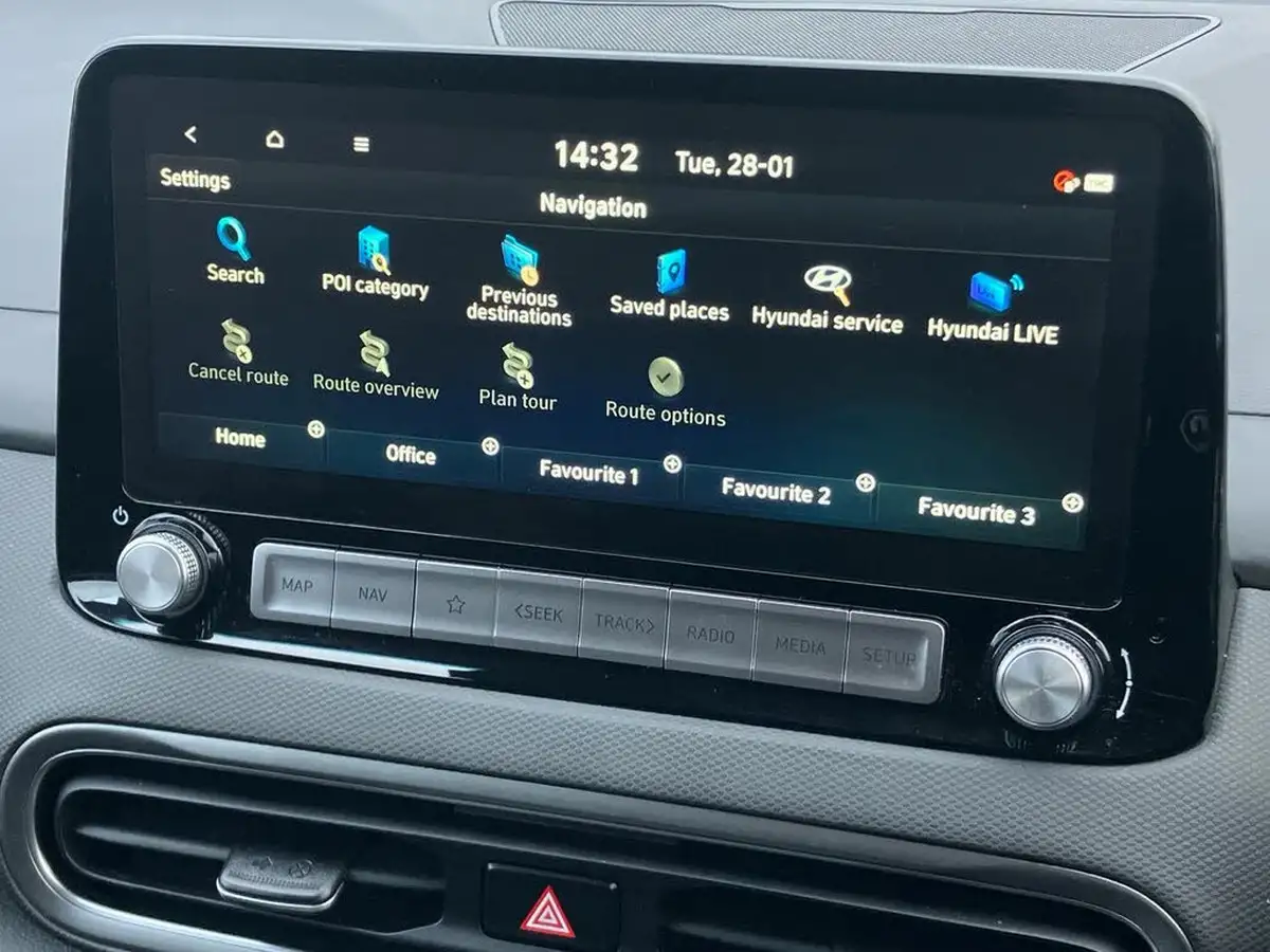 2023-hyundai-kona-e-premium-136ps-39kwh-big-36
