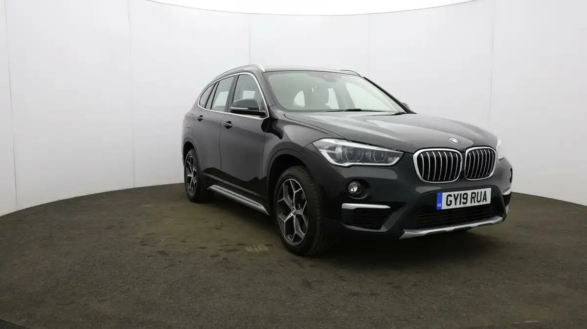 2019-bmw-x1-20-sdrive-20i-xline-sdrive-20i-big-44
