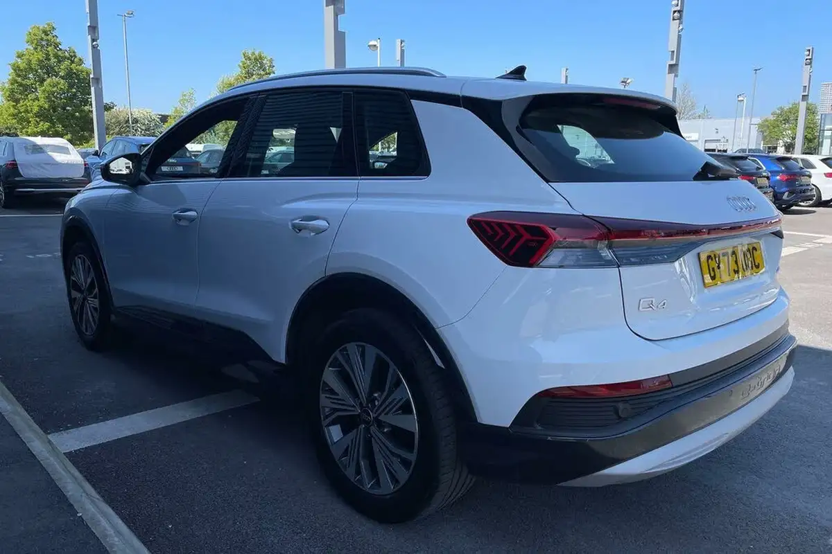 2023-audi-q4-e-tron-40e-sport-station-wagon-big-16