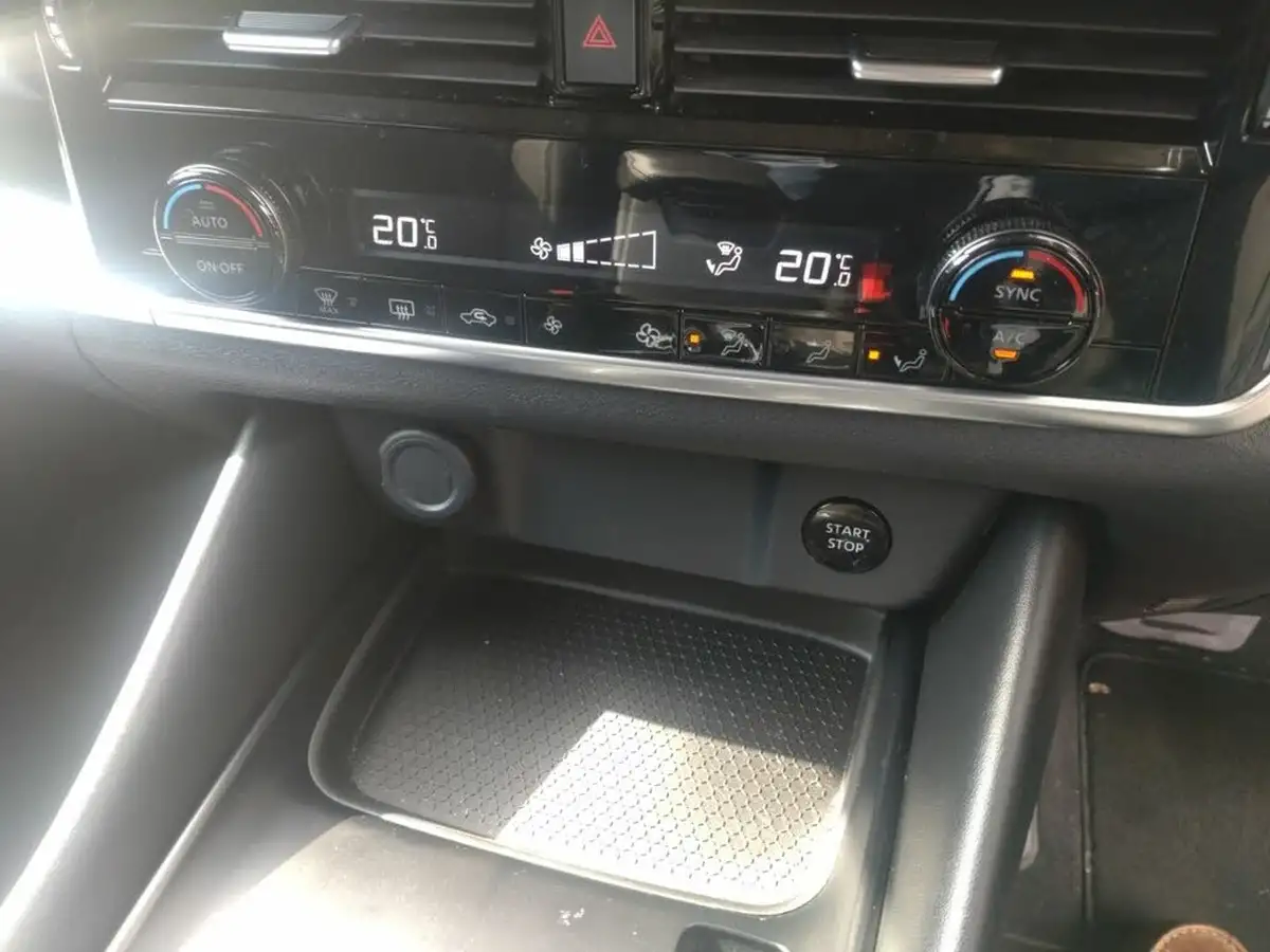 2022-nissan-qashqai-15-n-connecta-big-23