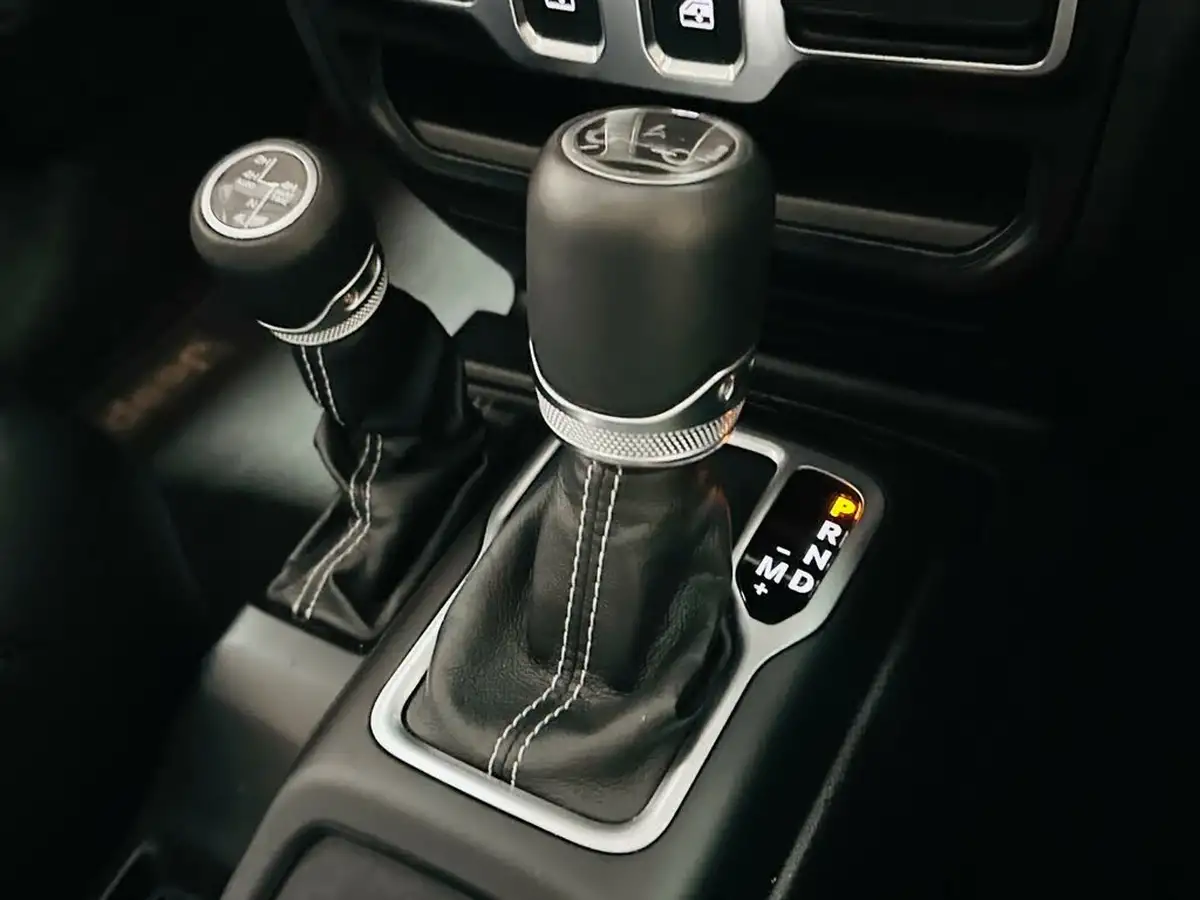 2020-jeep-wrangler-22-multijet-ii-overland-hard-3d-big-60