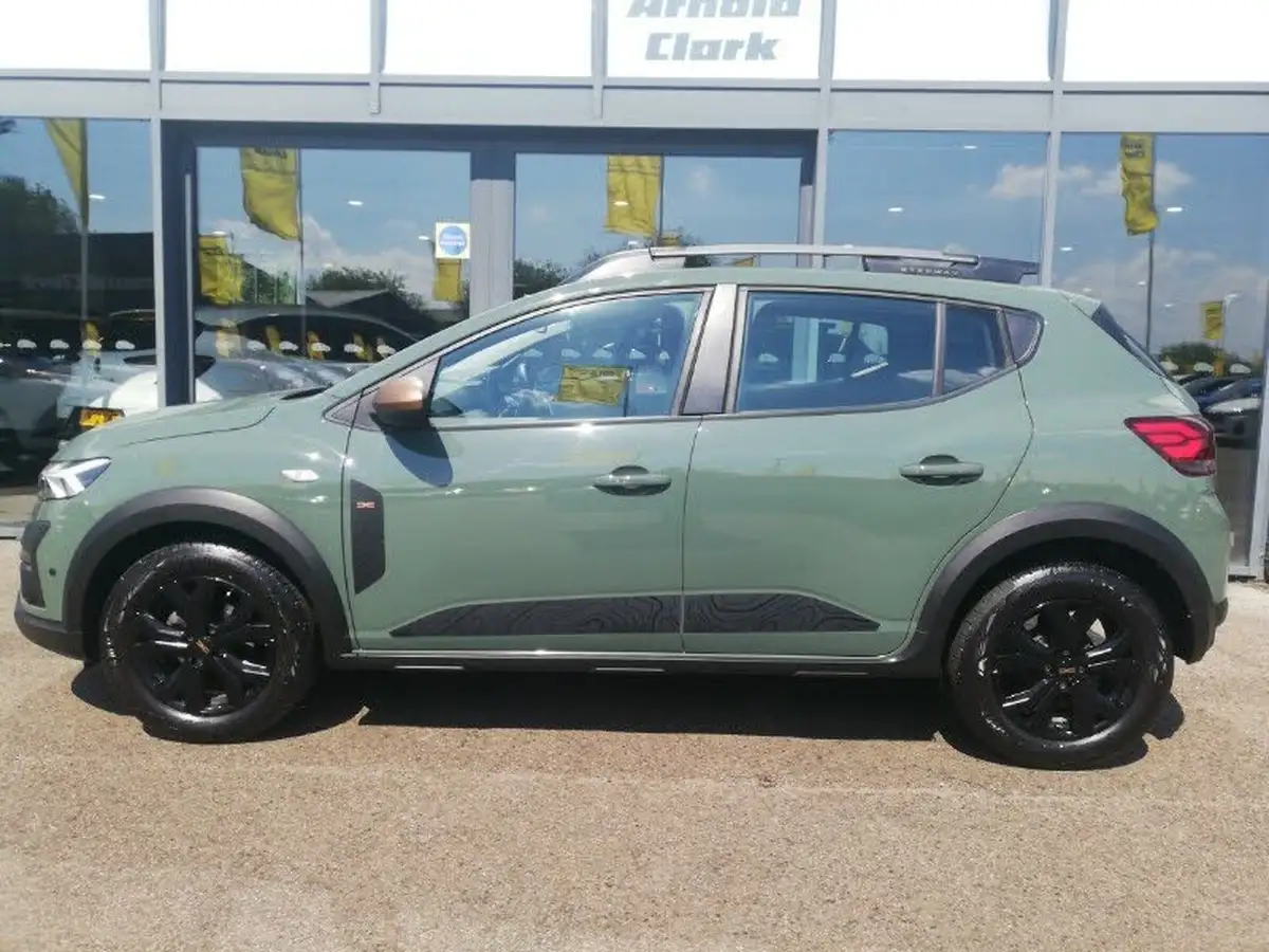 2024-dacia-sandero-stepway-10-tce-extreme-90bhp-big-3