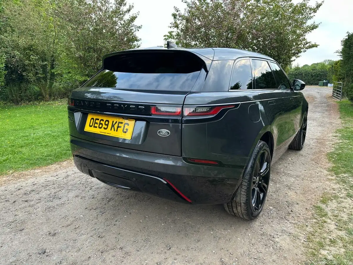 2019-land-rover-range-rover-velar-20-d240-r-dynamic-hse-big-12