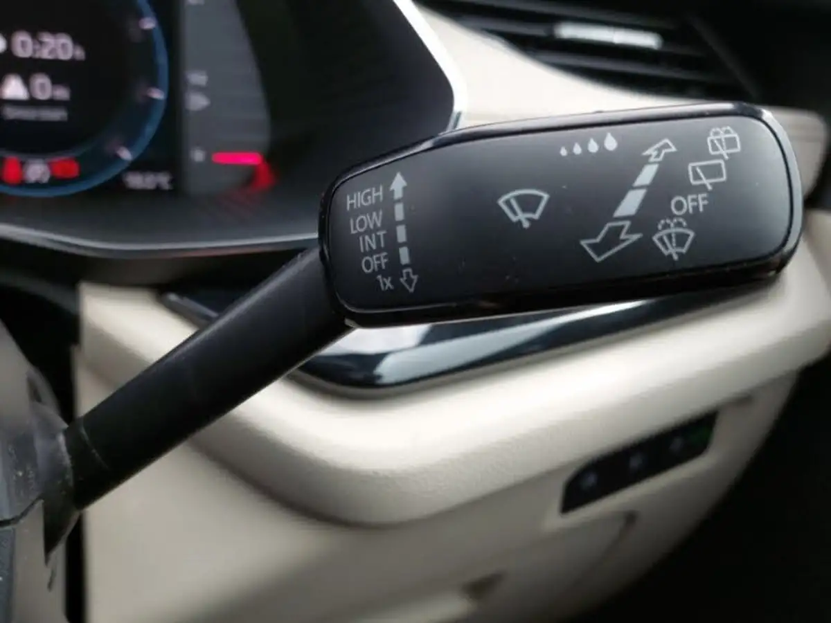 2021-skoda-octavia-14-tsi-se-l-hatchback-big-17