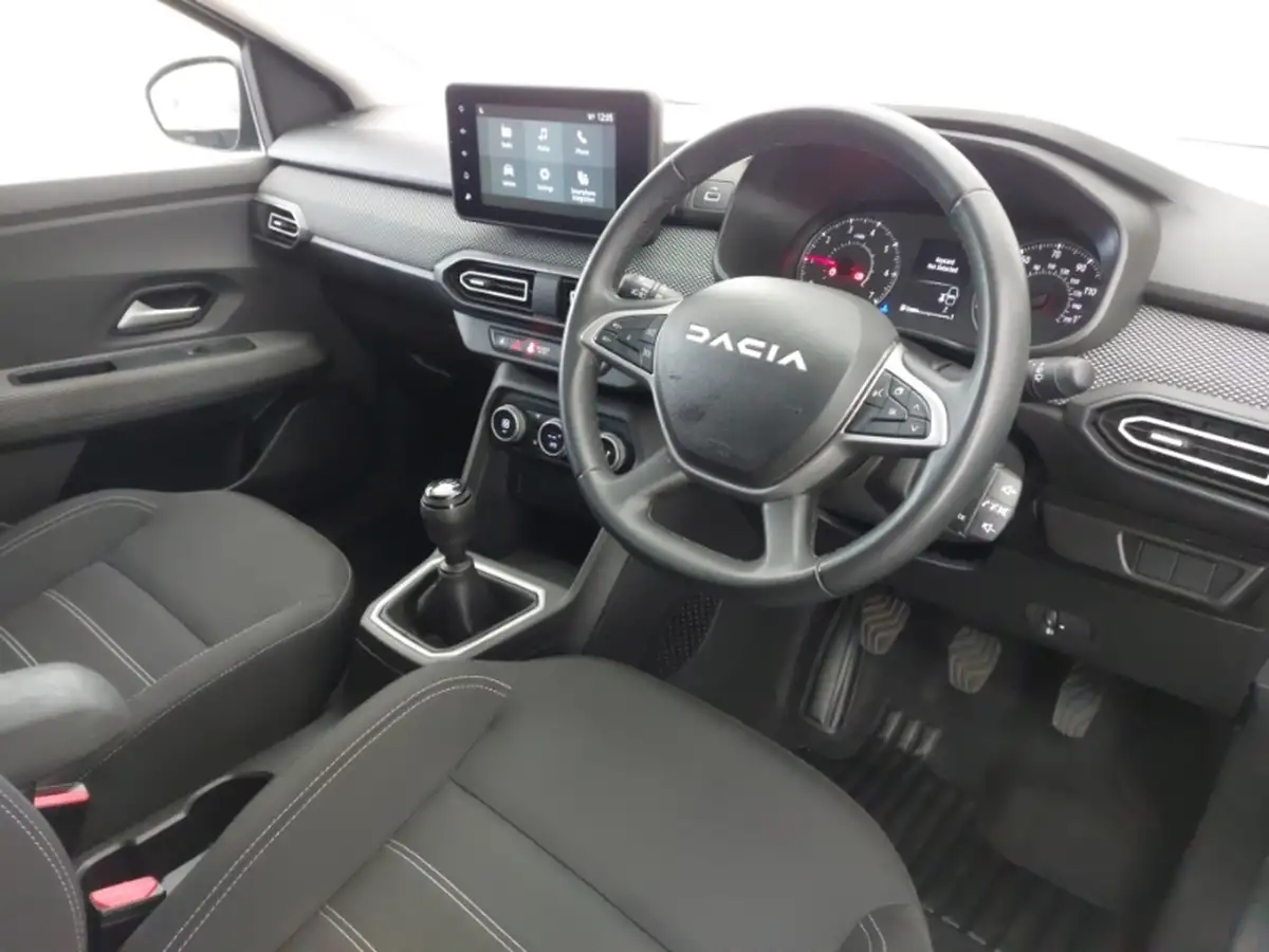 2023-volvo-c40-e-recharge-core-228bhp-big-10