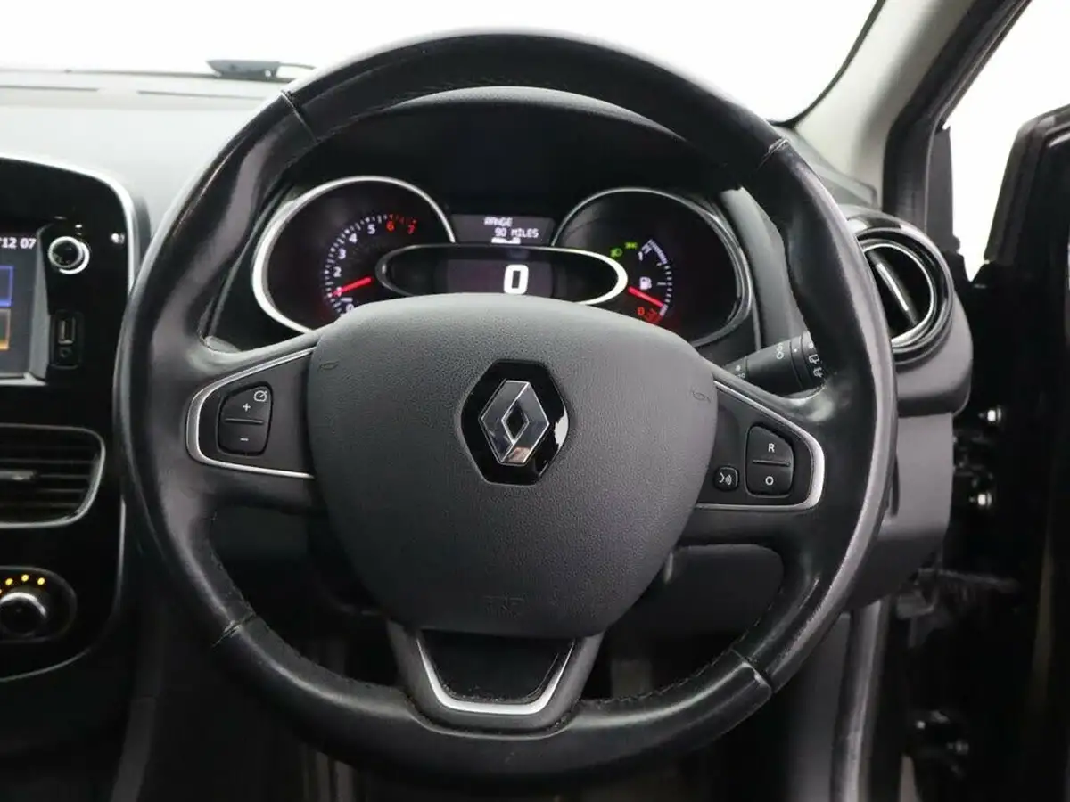 2018-renault-clio-09-tce-dynamique-s-nav-big-15