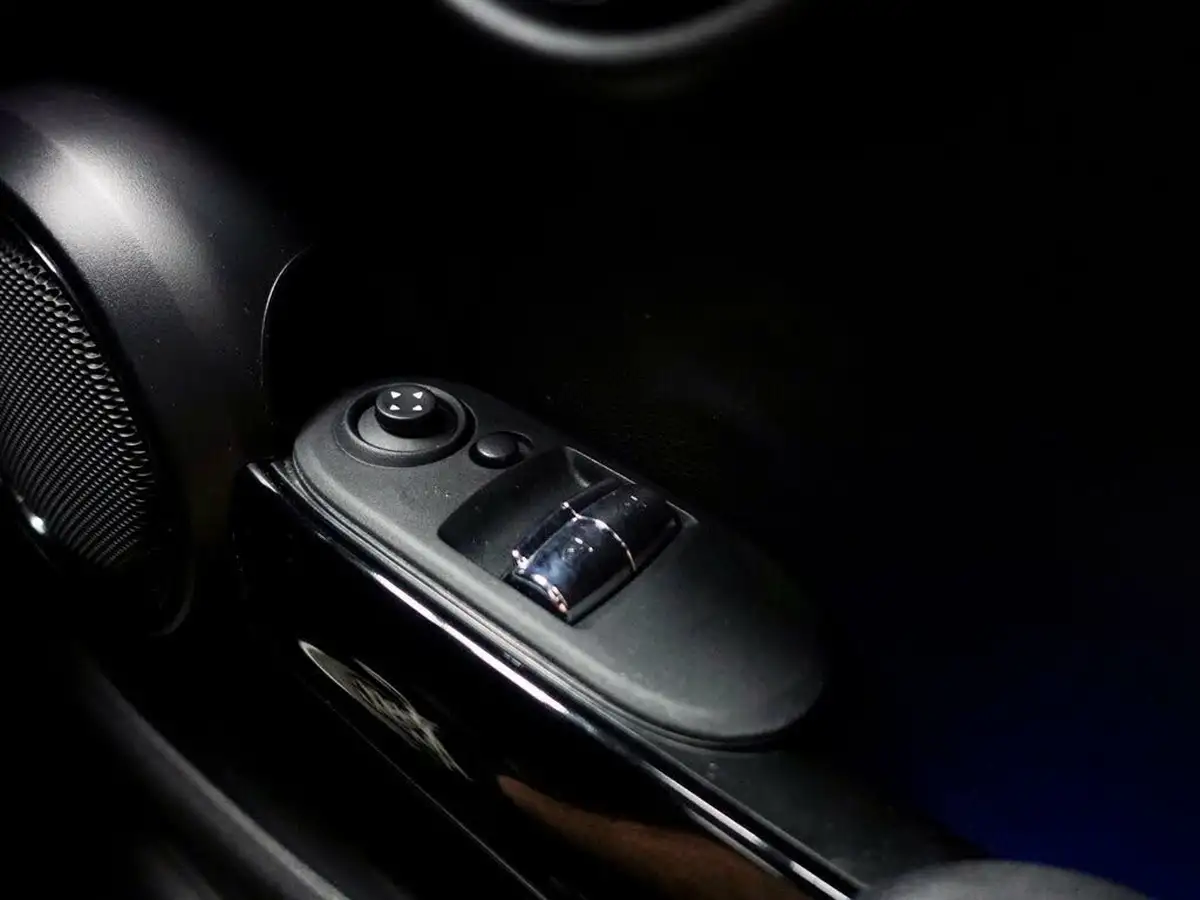 2018-mini-cooper-20-cooper-s-ss-hatchback-3d-big-30