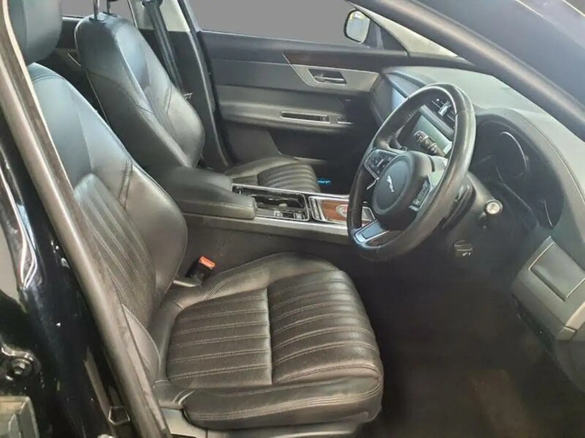 2018-jaguar-xf-20i-portfolio-249ps-sportbrake-5d-1997cc-big-7