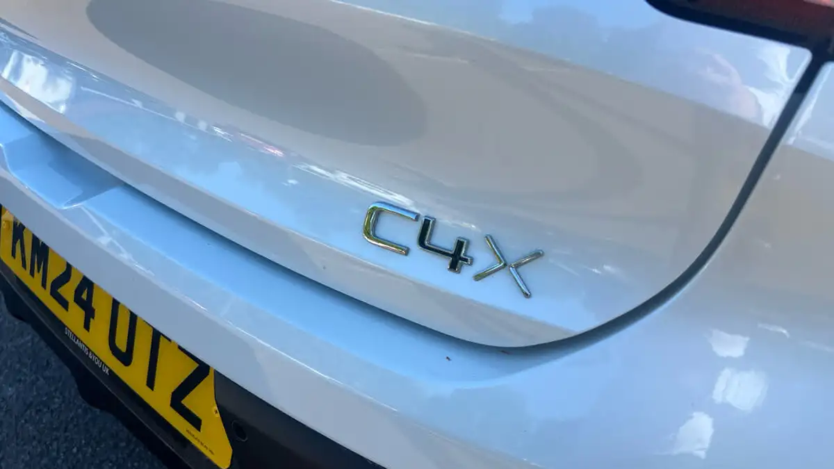 2024-citroen-c4-x-12-puretech-max-130ps-ss-eat8-big-43