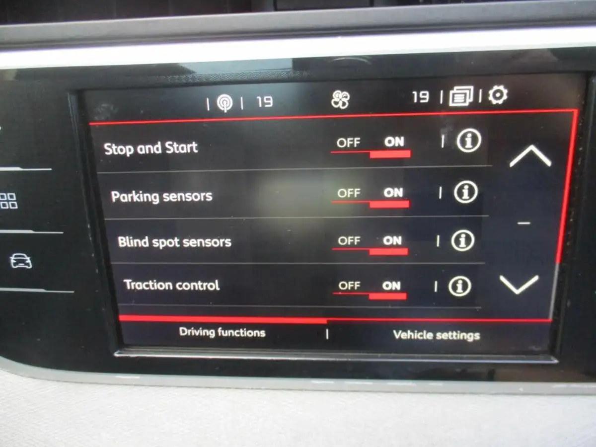 2018-citroen-c4-picasso-12-puretech-flair-big-62