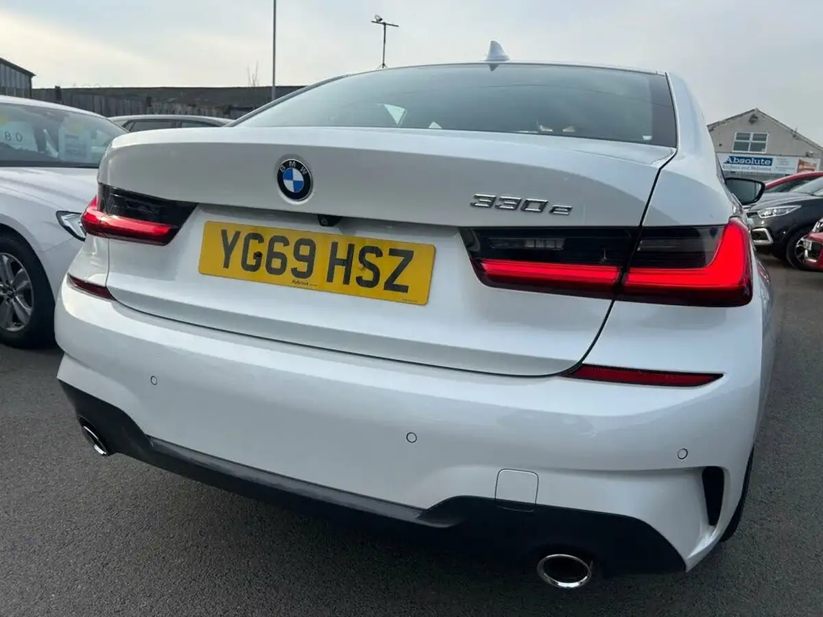 2019-bmw-3-series-20-330e-m-sport-plus-pack-big-9