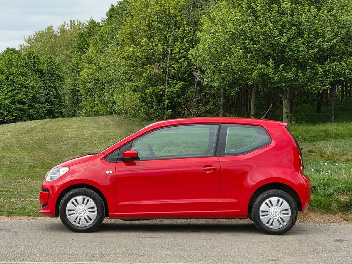 2014-volkswagen-up-10-move-up-59bhp-3d-big-3