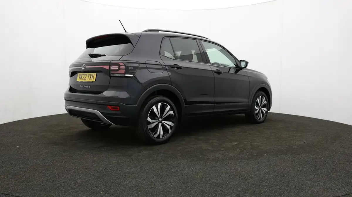 2022-volkswagen-t-cross-10-tsi-black-edition-110ps-dsg-big-11