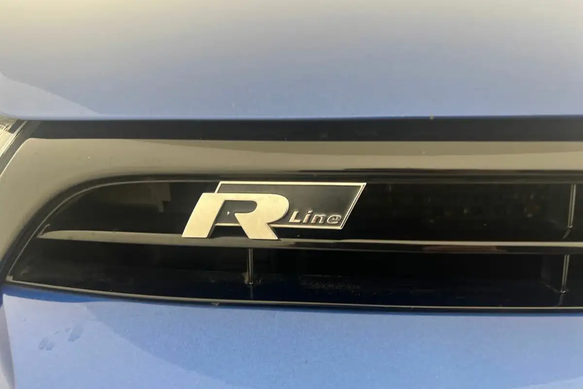 2015-volkswagen-scirocco-20tdi-r-line-184ps-big-24