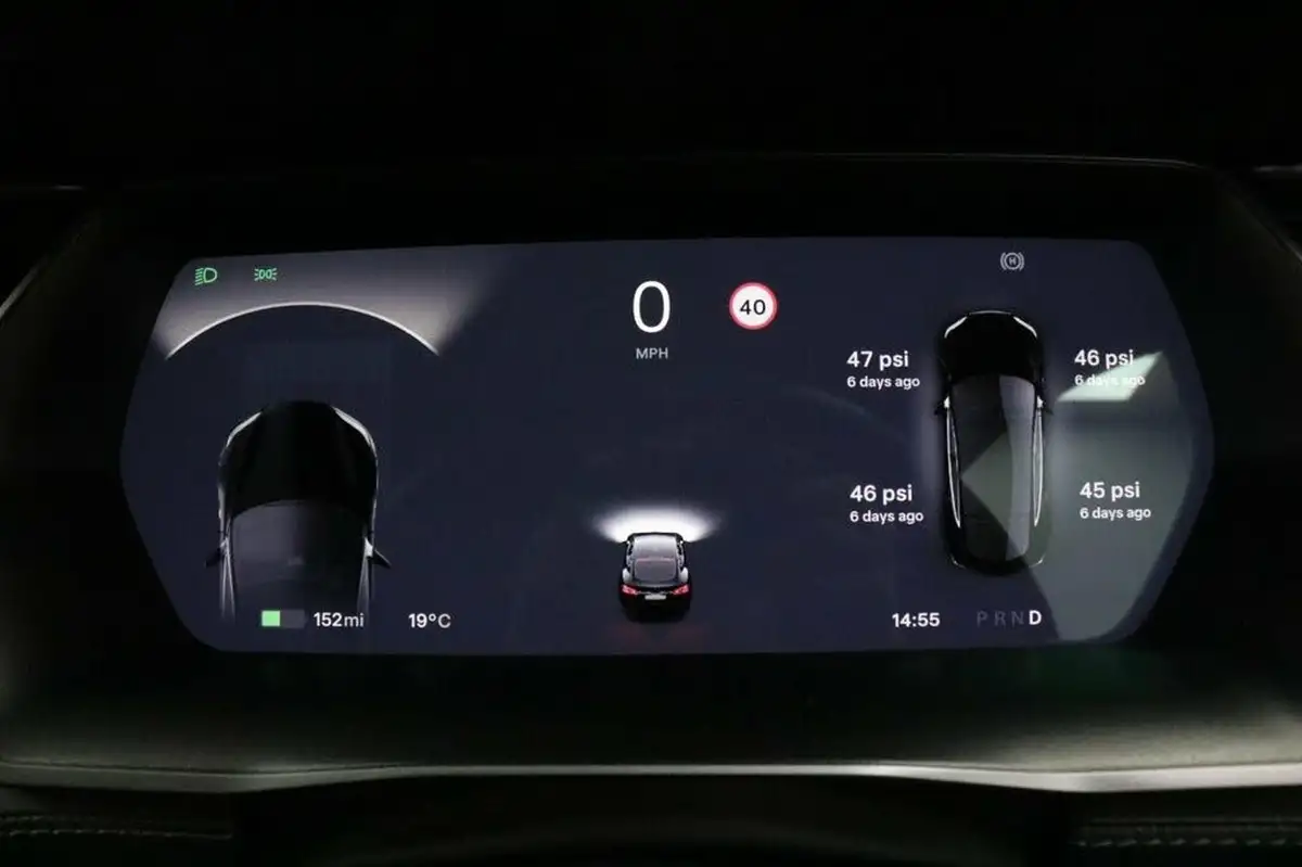 2020-tesla-model-s-e-long-range-big-31