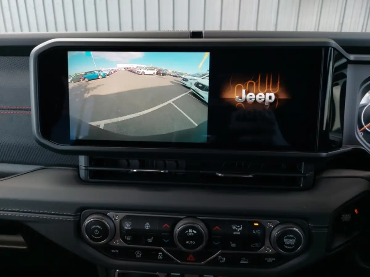 2025-jeep-avenger-12-gse-altitude-big-10