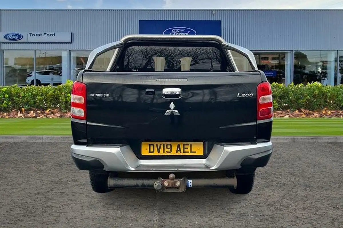 2019-mitsubishi-l200-24di-d-warrior-eu6b-big-11